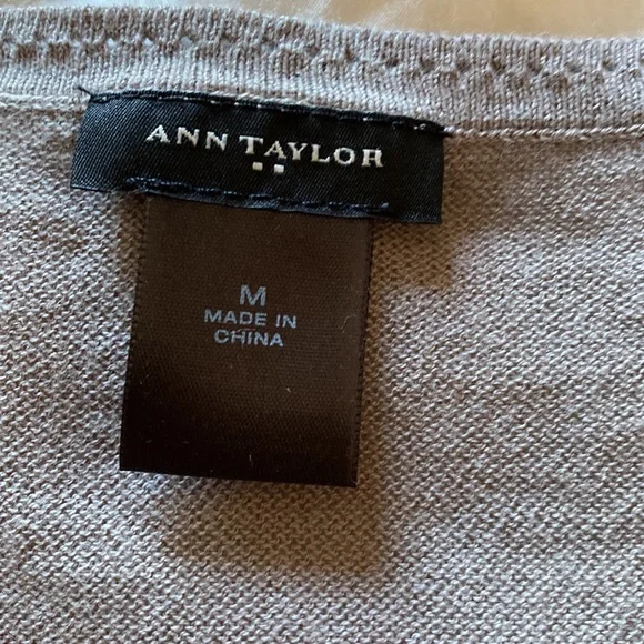 Ann Taylor Grey 100% Cotton lightweight Sweater size M. - Picture 6 of 10